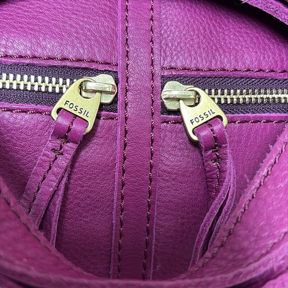 Fossil  Shoulder/ Crossbody bag Gen leather   Gorgeous raspberry  fold over flap - Picture 4 of 17